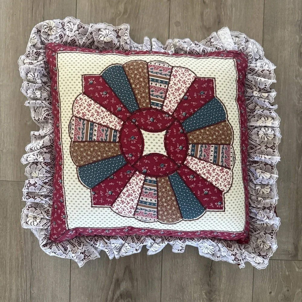 VTG Throw Pillow Handmade Granny's Trunk Quilt Calico Square 18 X 18 Ruffle Lace